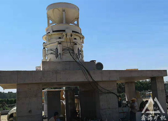 多缸液压圆锥破碎机